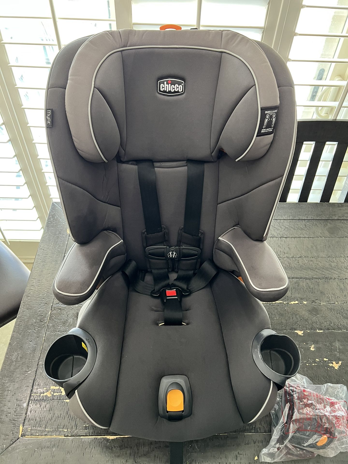 Chicco Car Seat MyFit Harness Booster Car Seat Child Car Seat with