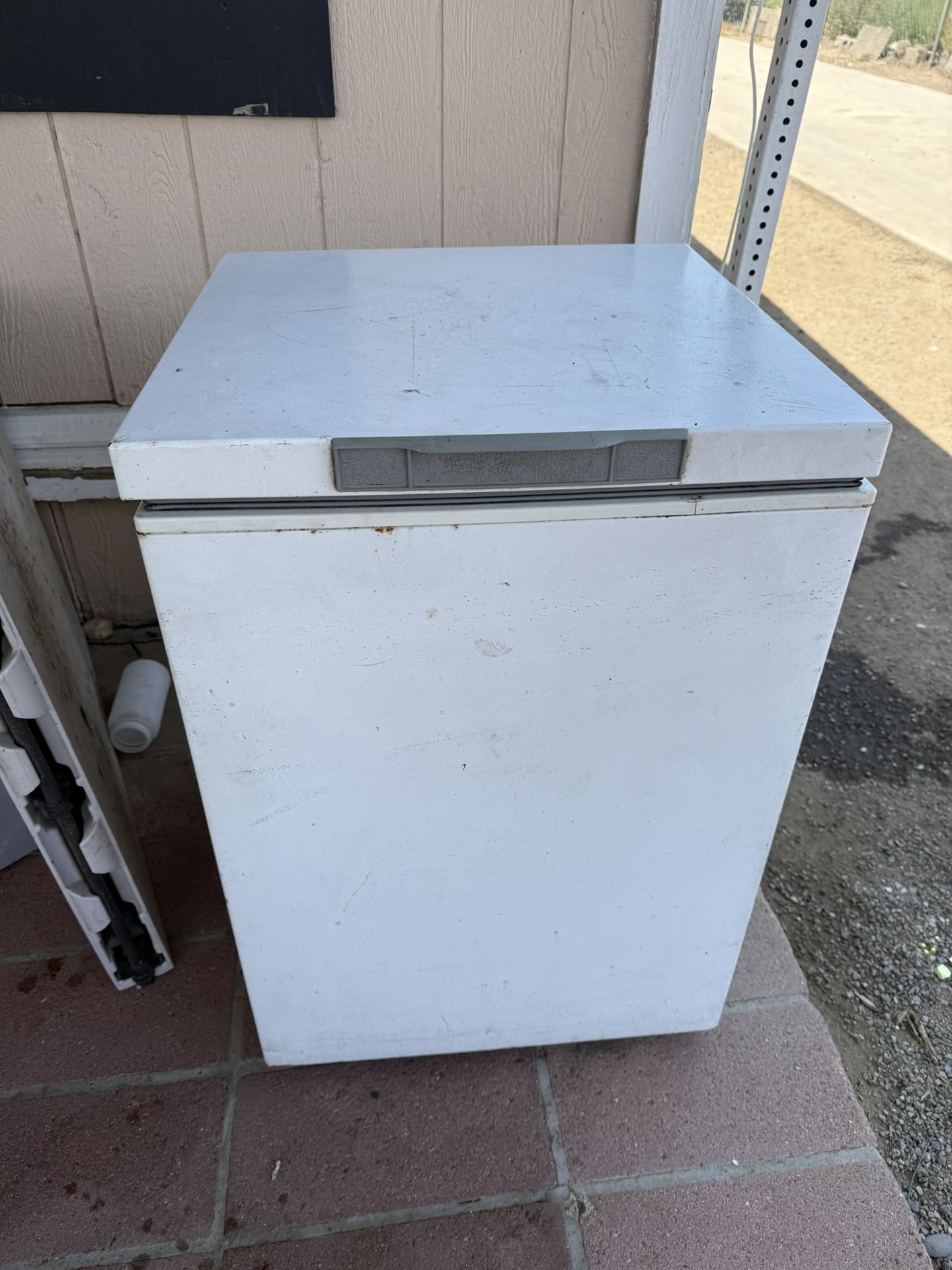 Stand Freezer Chest