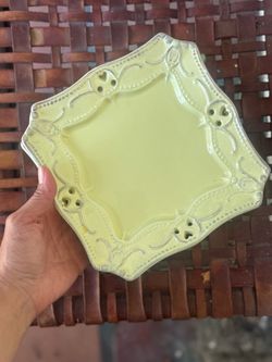 Vintage Yellow/Green Plates
