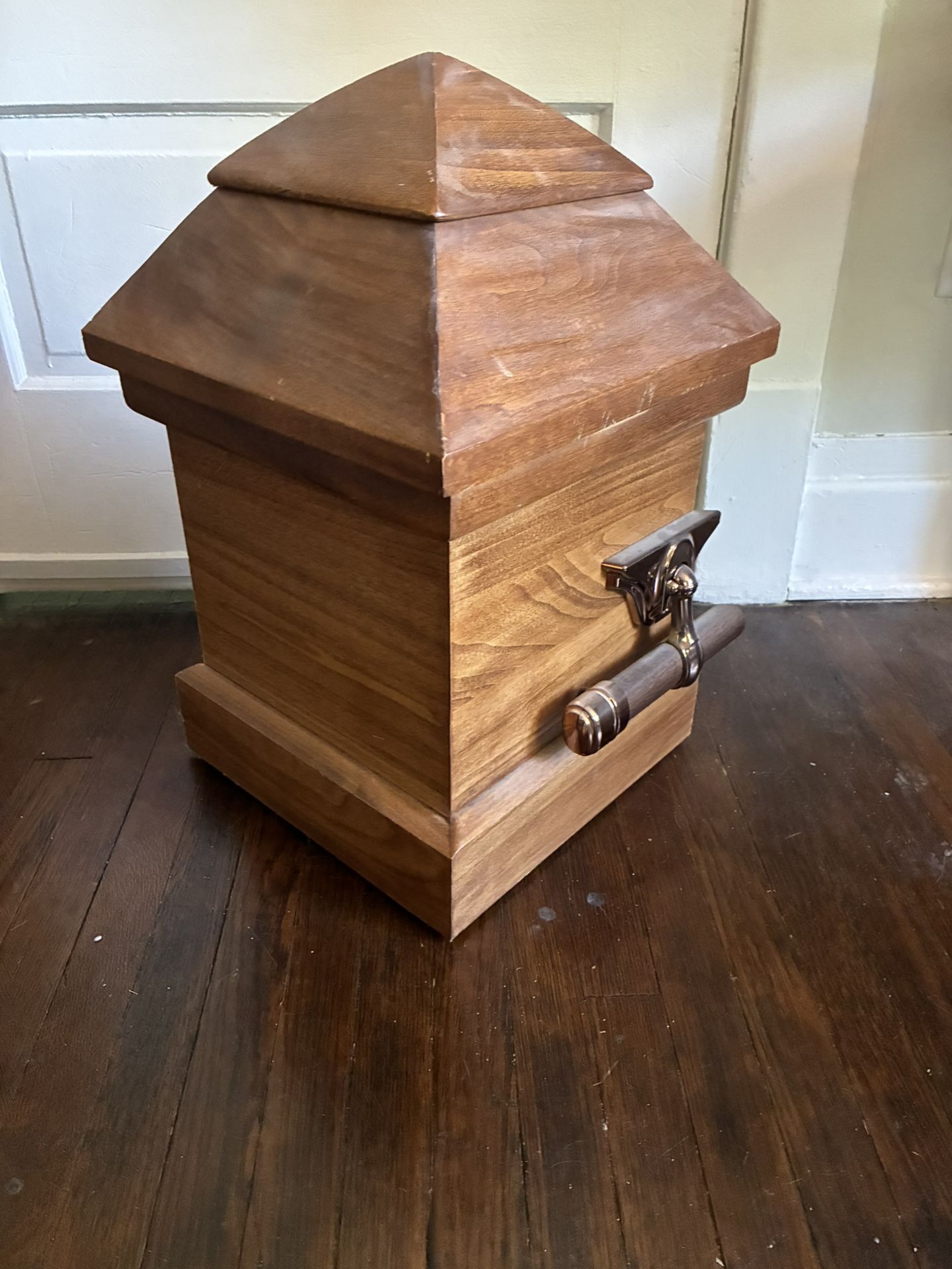 Casket Corner