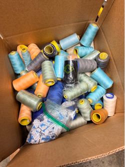 Sewing thread (hilos)