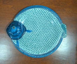 11" x 10.5" Vintage Department 56 Navy blue/light turquoise green fish shaped plate