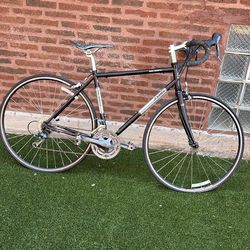 Road Bike m size 24 speeds Jamis sport good condition