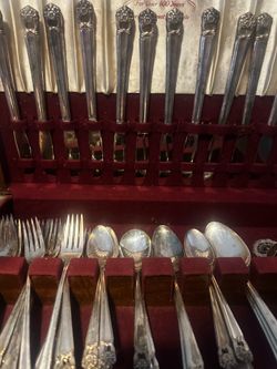 1847 Roger’s Bros I S 80 piece silverware