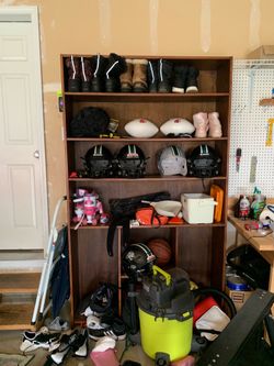 Garage shelf unit