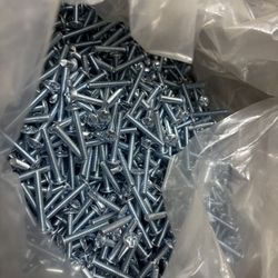 Box of 2,000 Bolts Phillips Head #8-32, 1-1/4” Length