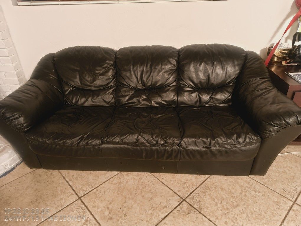 Black Leather Couch 