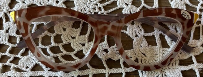 Eyekeeper Glasses . cat eye . new