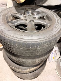 4 Lexus Rx350 wheels and tires