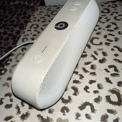 Beats Pill