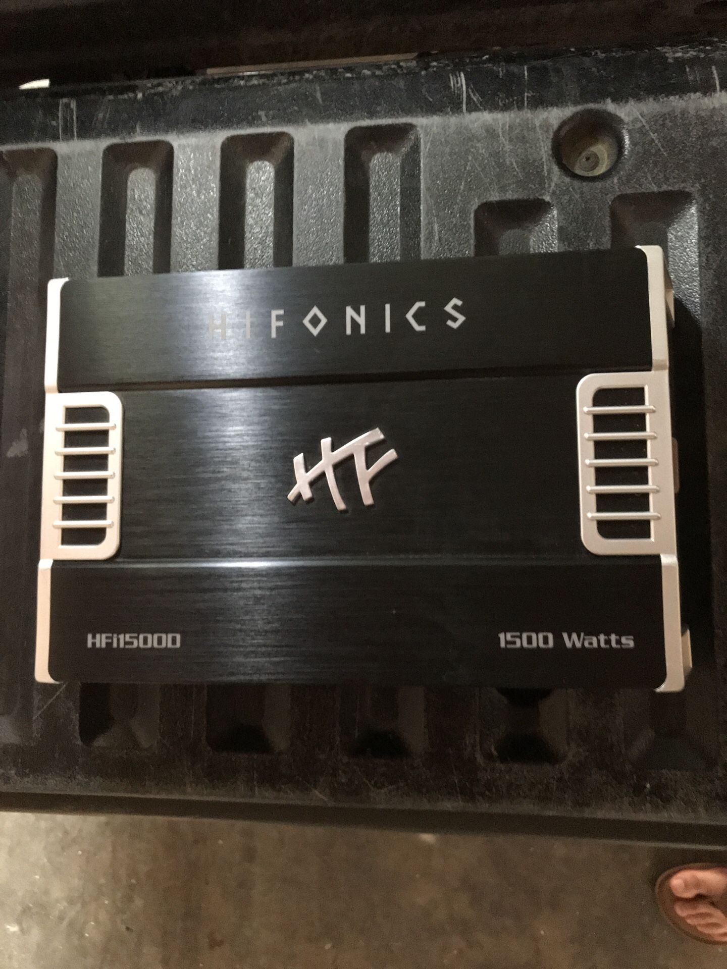 Hifonics HFi1500D Monoblock class D amp