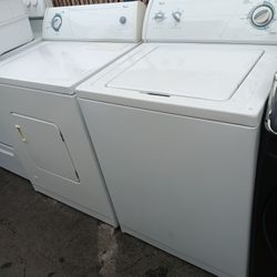 Whirlpool Commercial Quality Washer And Dryer Set Gas 