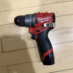 Milwaukee M12 Fuel Hammer Drill