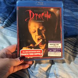 New  Dvd Dracula In Blue ray $1
