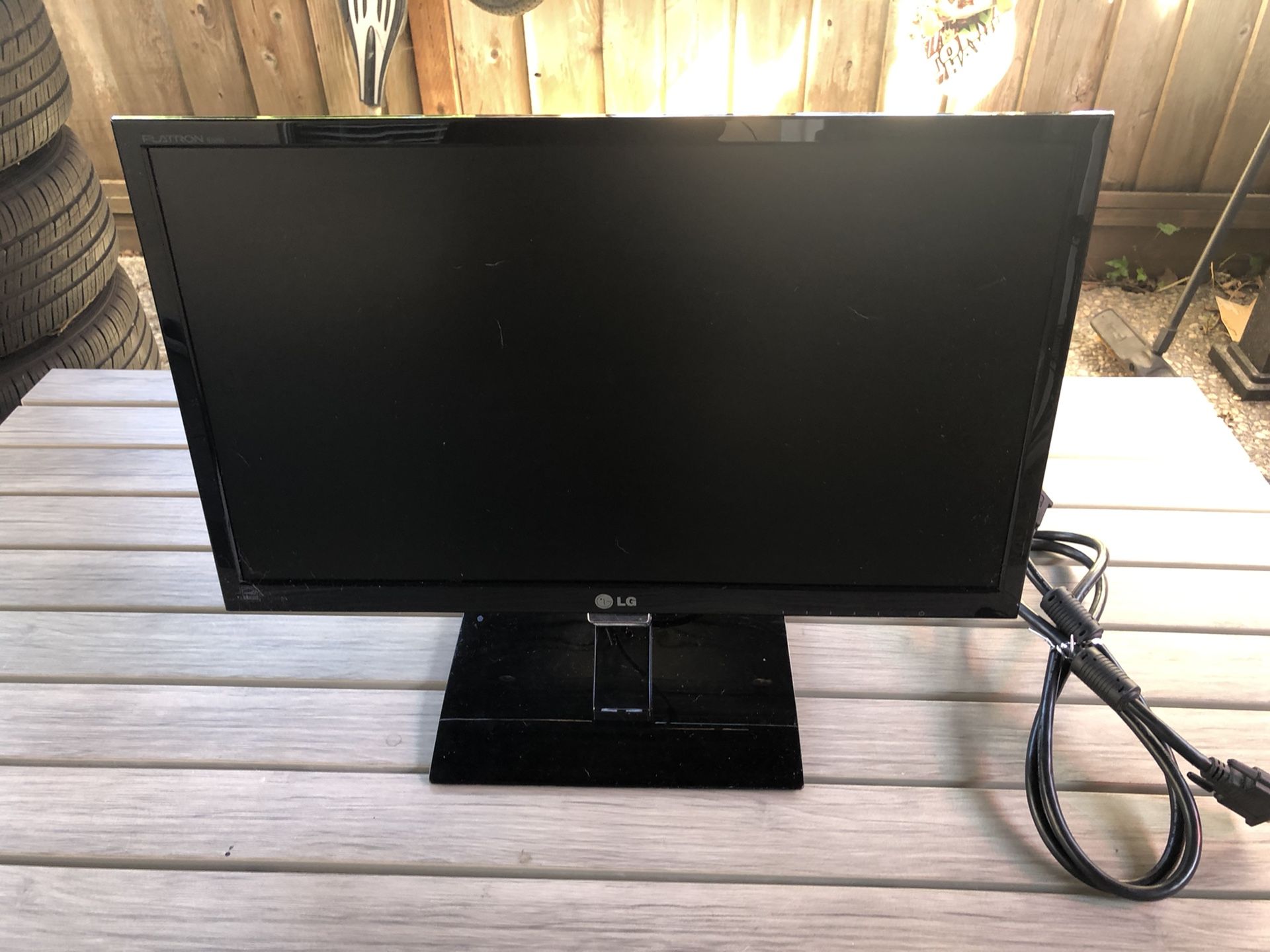 LG 22 inch Flatron Flat Screen Monitor