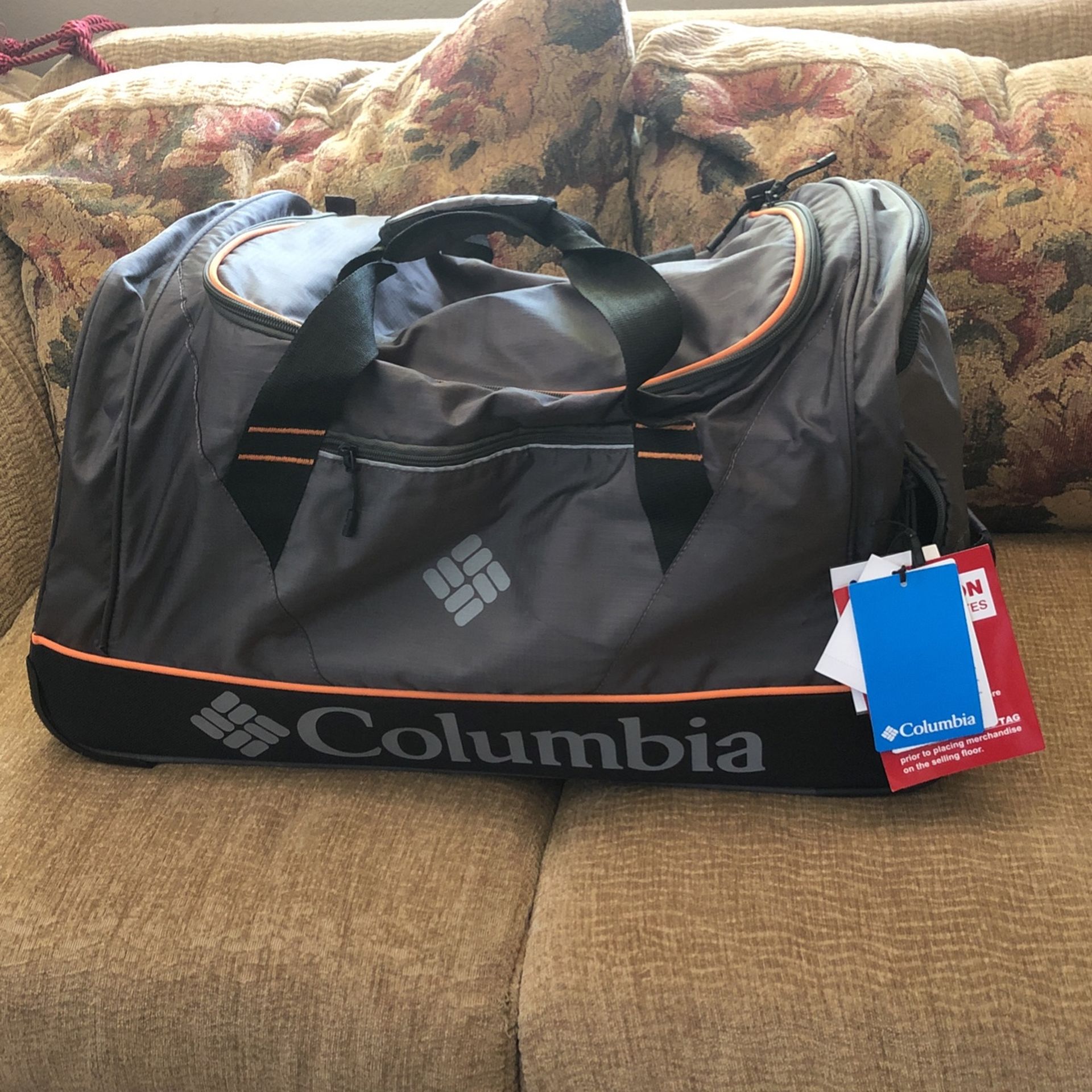 Columbia Travel Duffle Bag/rolling Suitcase