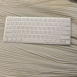 Apple Keyboard