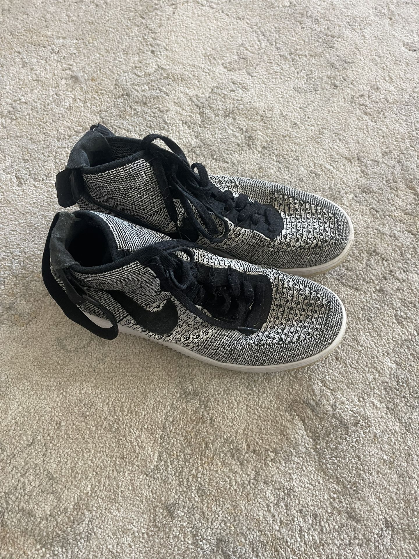 Nike Air Force 1 Flyknit High – Size 10.5