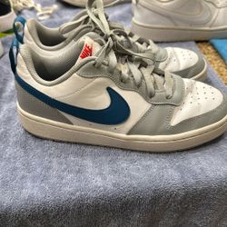 Nike court borough - 6Y