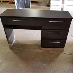 Desk- Escritorio