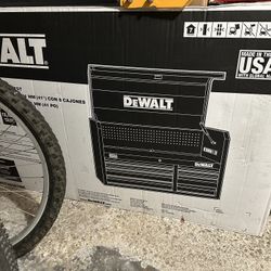 Dewalt Drawer Top Tool Chest Brand New In Box