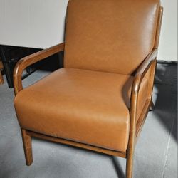 Caramel Retro Accent Chair 