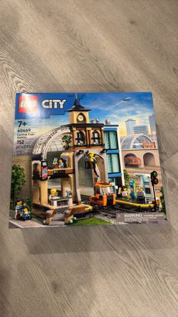 LEGO City Central Train Station (60469)