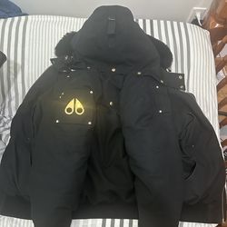 GOLD SERIES MOOSE KNUCKLES M (WITH RECIEPT)