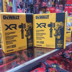 DEWALT XR BRUSHLESS 20V 1/2" 3 SPEED HAMMERDILL 