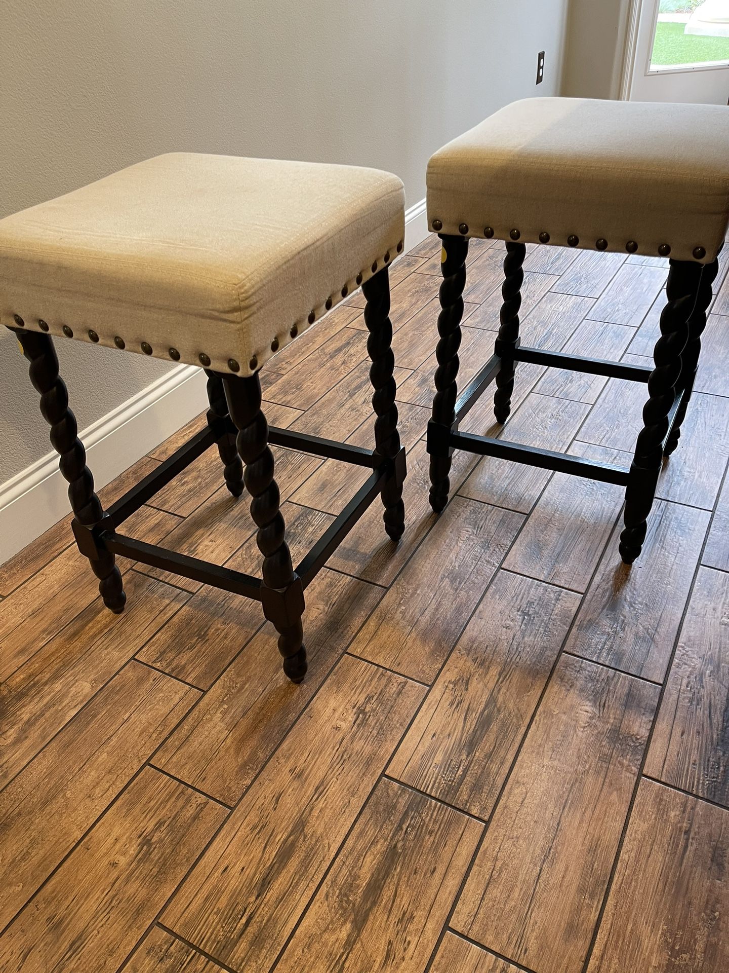 Gracewood Hollow, Antwine, Cream, Linen And Espresso, Wood Twisted Leg Bar Stools