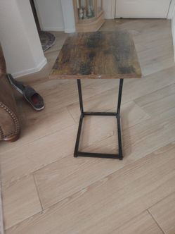 Industrial C-Table Side Table
