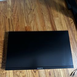 Gigabyte - 27 inch - 180hz gaming monitor