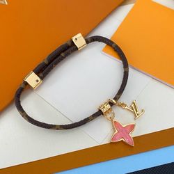 Wide leather pattern printed bracelet