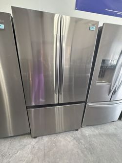 Refrigerator 