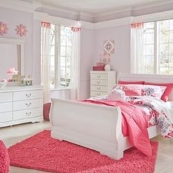 POSTER QUEEN BED DRESSER MIRROR $1299 BY ASHLEY nightstand avail LIMITED STOCK WILL GO FAST 