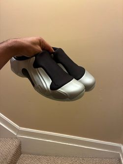 Nike Flightposites slides size 10 80$