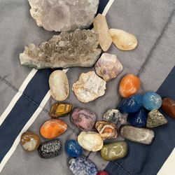 Crystals And Quartz 