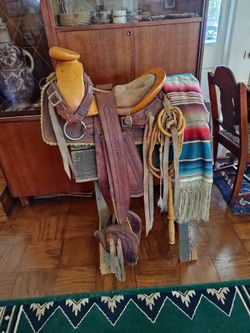 Mexican Saddle