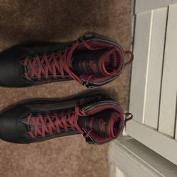 Red Nike Basketball Sneakers 