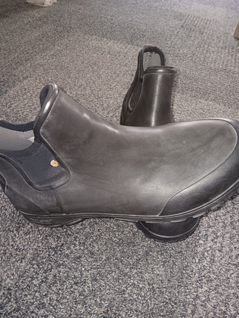 Bogs Boots 14