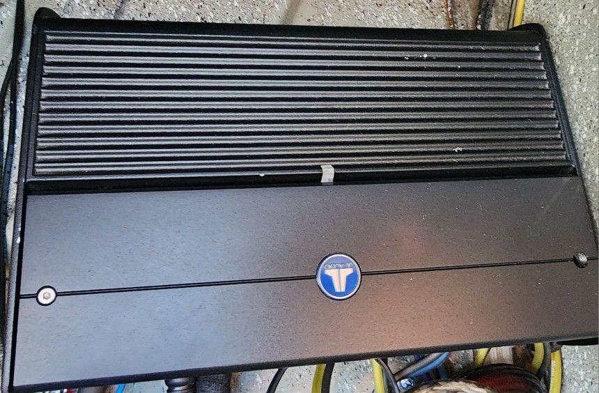 JL Audio XDM 600/1 & XMD 600/6 Like New