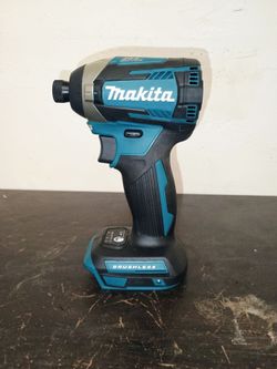 Makita 1/4 in impact driver new