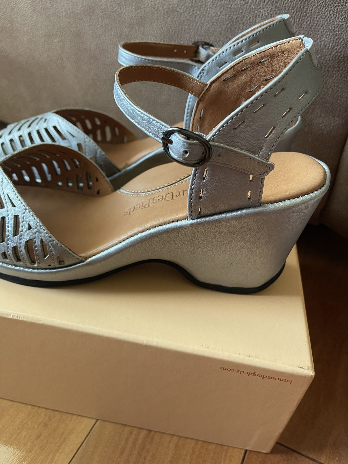 L’A Moor Despieds OANEZ Leather Wedge Sandals Size 8 