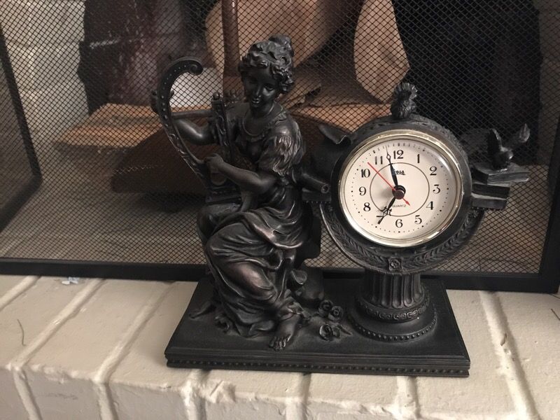 Crosa Quartz clock