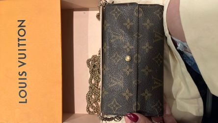 Vintage LV wallet on chain