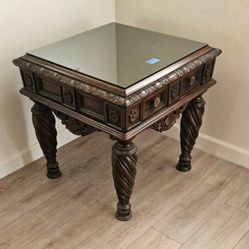 2 END TABLES WITH DRAWER 