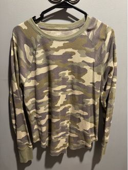 Women’s camouflage thermal long sleeve