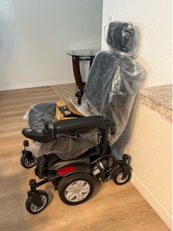 Electric wheelchair