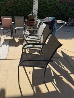 Like new Outdoor Patio Stackable Chairs Set of 10