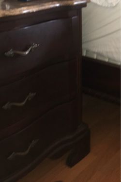 Custom Marble-Top Mahogany Bedroom Set – 9 Drawer Dresser & Matching Nightstands